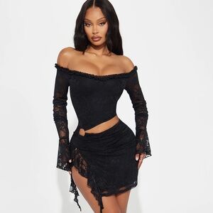 Elegant Black Lace Off-Shoulder Dress
